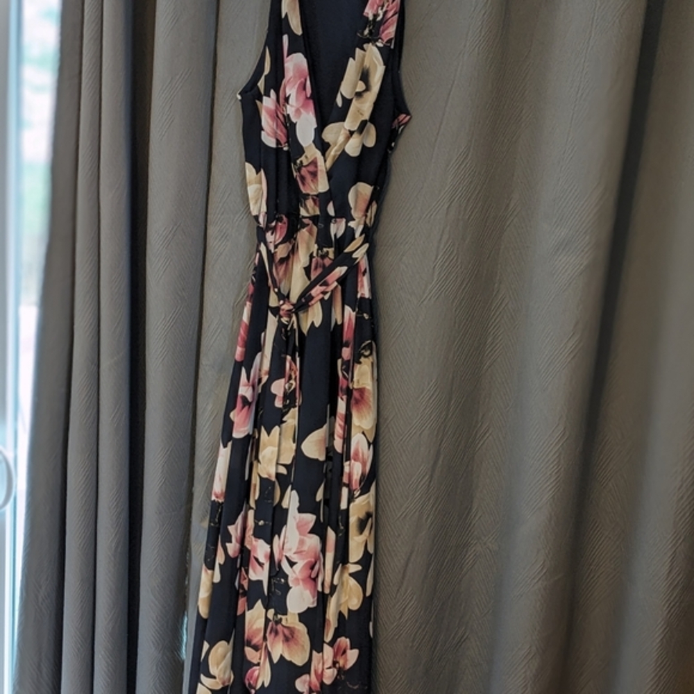 Navy Floral long dress.  Chetta B. Size 10